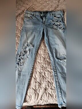 Silver Jeans Light Blue Skinny with Floral Embroidery